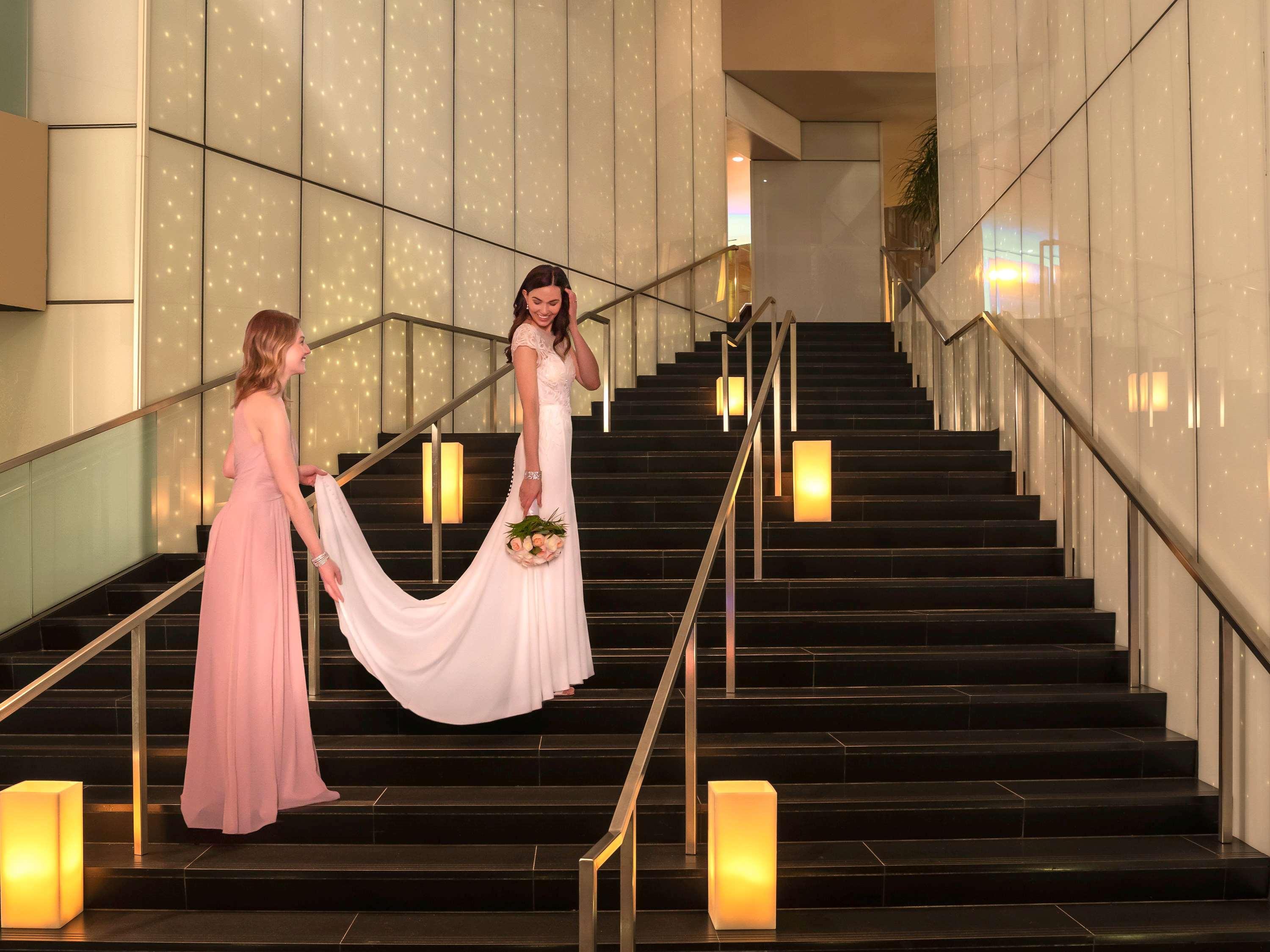 Sofitel Chicago Magnificent Mile Hotell Eksteriør bilde Wedding at the hotel
