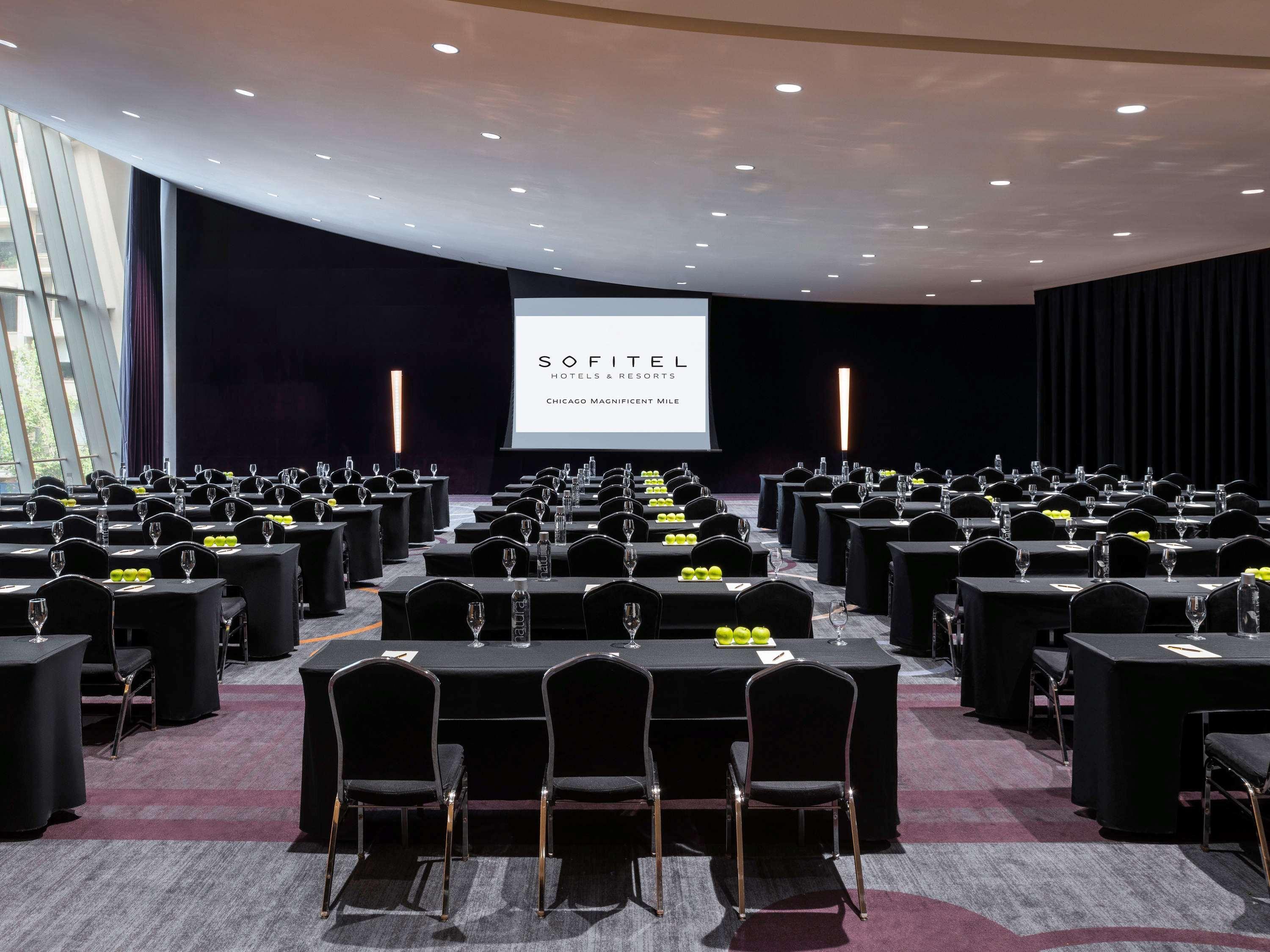 Sofitel Chicago Magnificent Mile Hotell Eksteriør bilde Meeting room